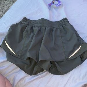 army green lulu size 4